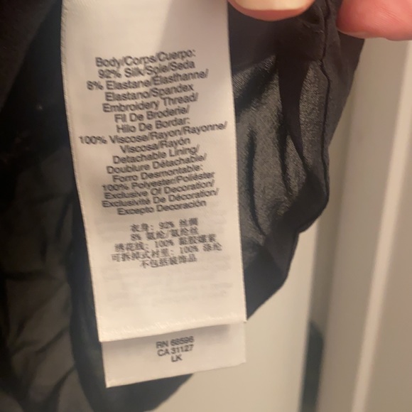 Eye catching silk DKNY top - Picture 6 of 6